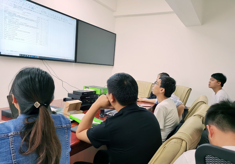 #春草行动# 芭乐视频APP黄在线科技技术培训会